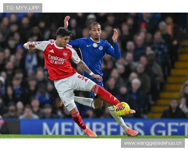 从切尔西青训弃将到英超顶级后腰：赖斯的逆袭之路